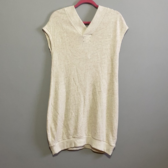 Lou & Grey Double V Sweater dress - Picture 4 of 13